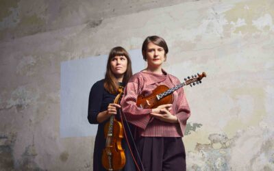 Il ParmaJazz Frontiere Festival si illumina con le violiniste Benedicte Maurseth e Sarah Jane Summers e il light design di  Randiane Sandboe